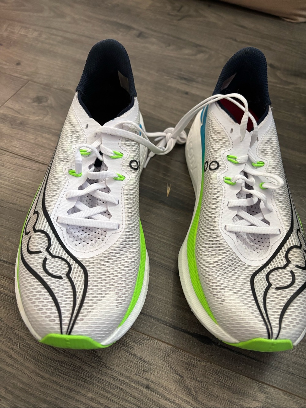 Saucony Endorphin Pro 5 - almost new